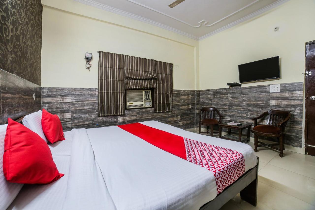 Oyo Downtown Inn Near Leisure Valley Park Гургаон Экстерьер фото